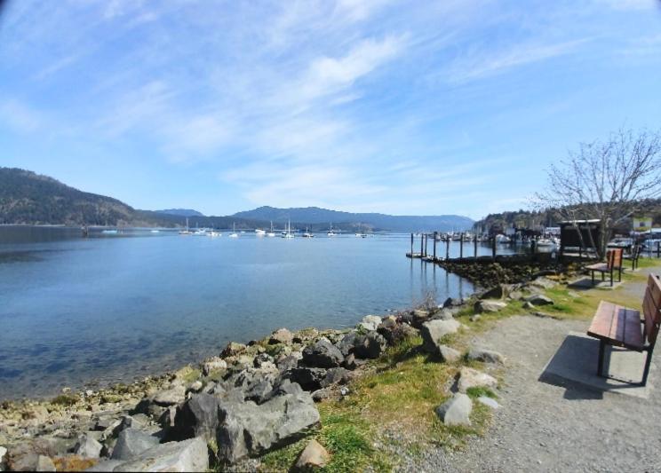 Wessex Inn By The Sea Cowichan Bay Exterior foto